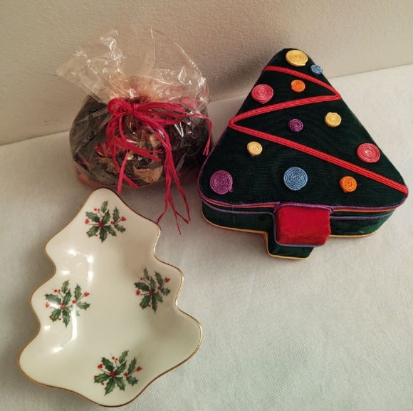 Lenox | Holly Small Tree Dish - Picture 2 of 8